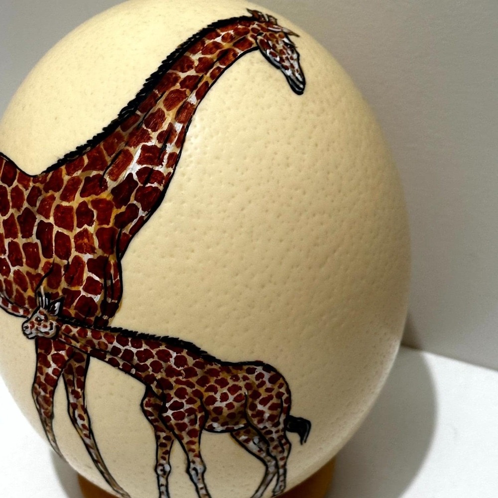 Hand-Painted Ostrich Egg Art "Giraffe and Foal" by Monica Wilson – South Africa - Picture 2 of 10